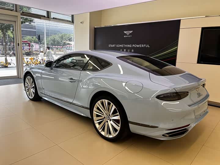 Фото 2 - Bentley Continental GT Hybrid