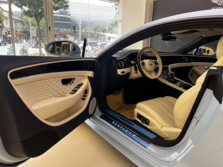 Фото 3 - Bentley Continental GT Hybrid