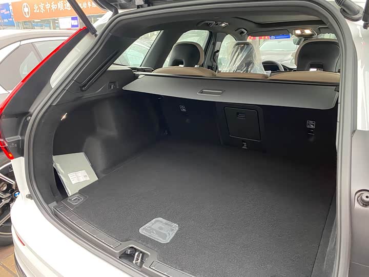 Фото 5 - Volvo XC60