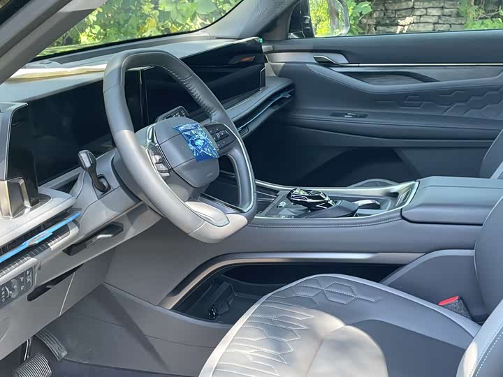 Фото 16 - Ford Edge