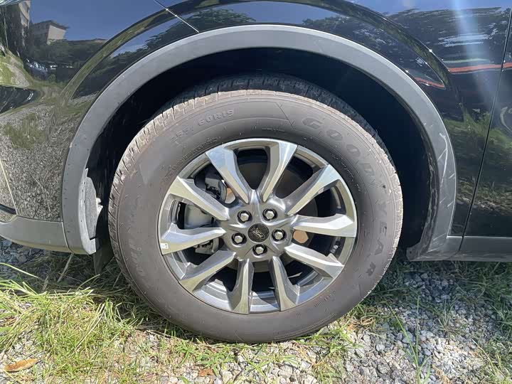 Фото 7 - Ford Edge