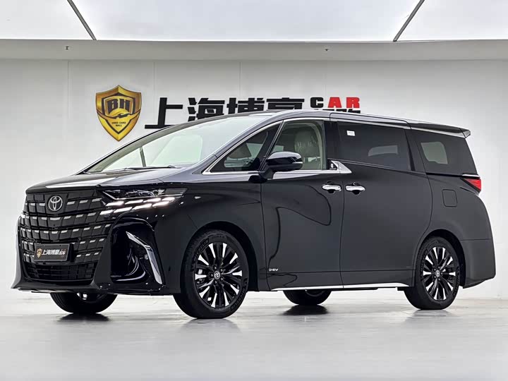 Фото 1 - Toyota Alphard