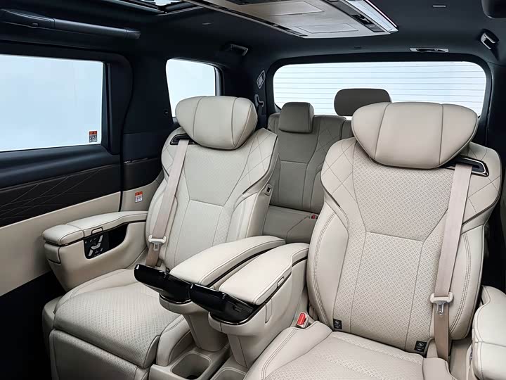 Фото 13 - Toyota Alphard