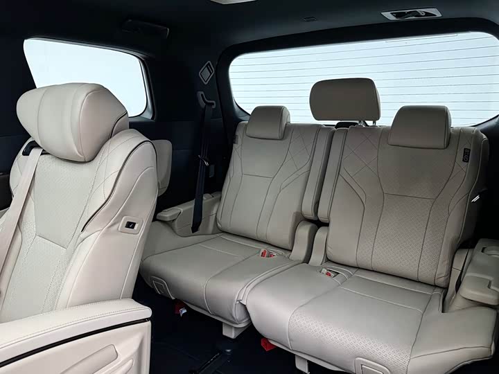 Фото 14 - Toyota Alphard
