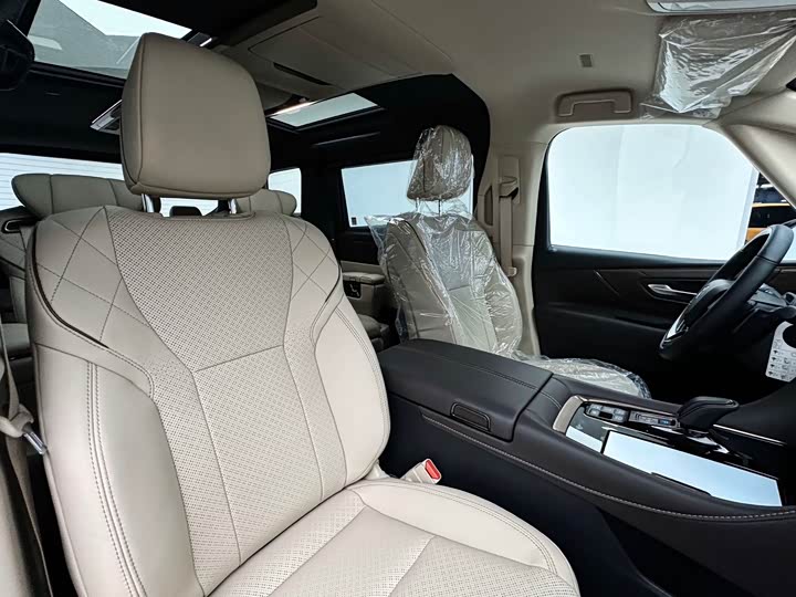 Фото 17 - Toyota Alphard
