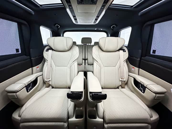 Фото 18 - Toyota Alphard