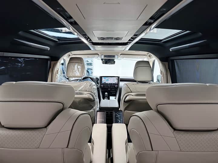 Фото 19 - Toyota Alphard