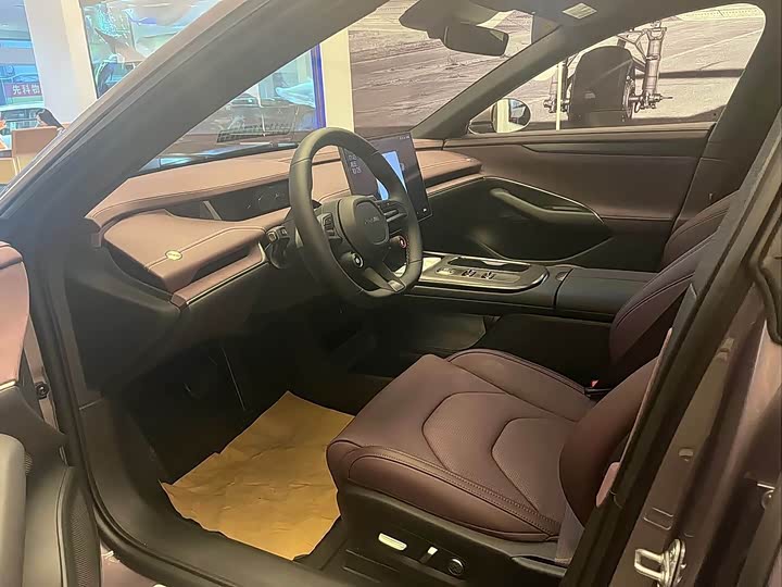 Фото 8 - Xiaomi SU7