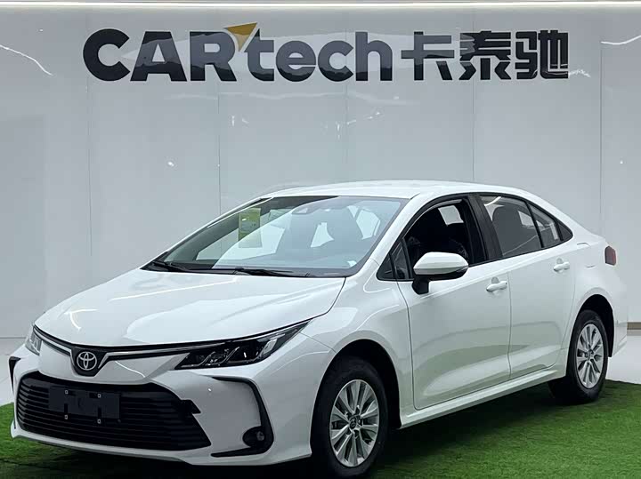 Фото 1 - Toyota Corolla