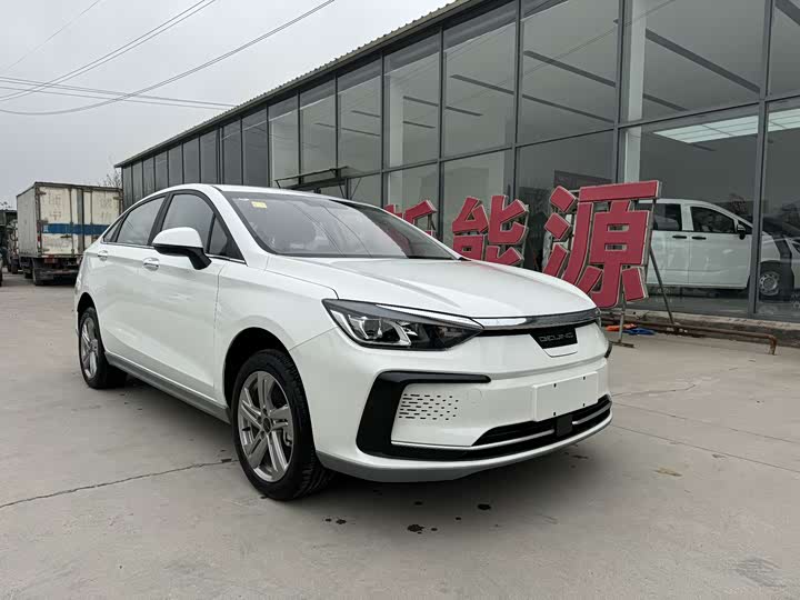 Фото 3 - Beijing EU5