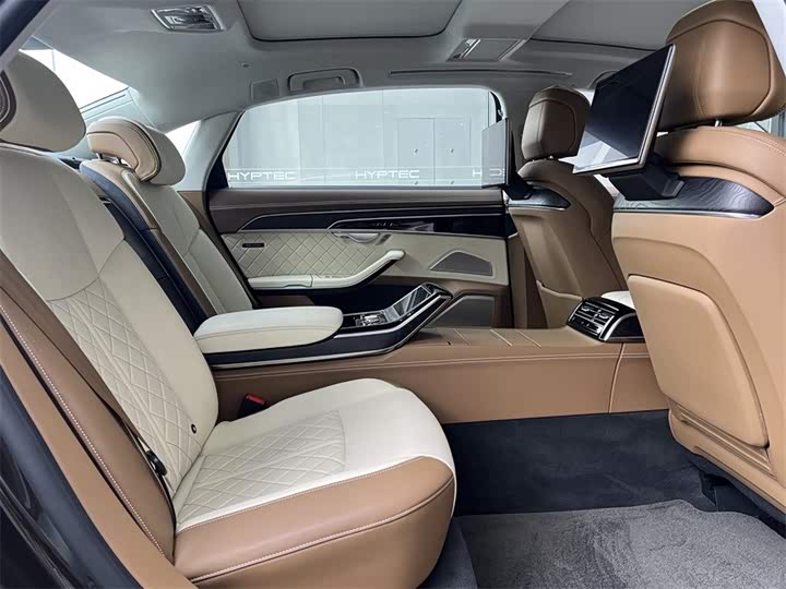 Фото 7 - Audi A8