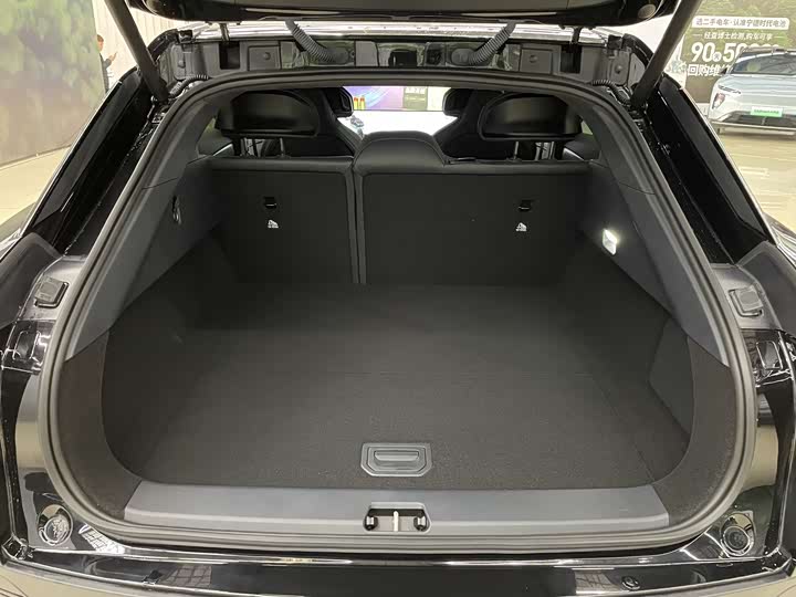 Фото 16 - Geely Jiyue 01