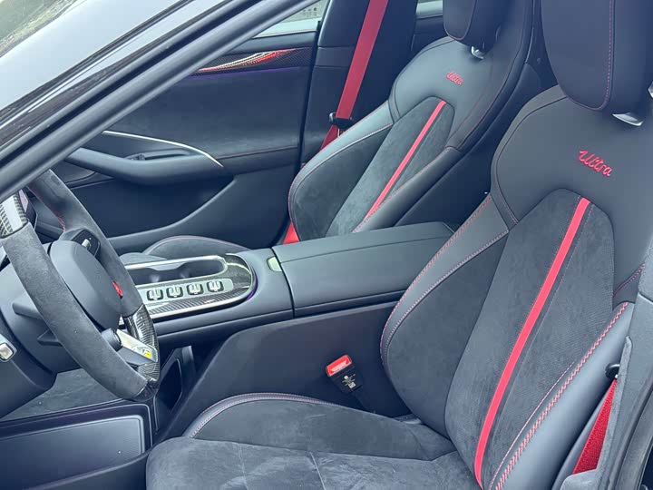 Фото 6 - Xiaomi SU7 Ultra