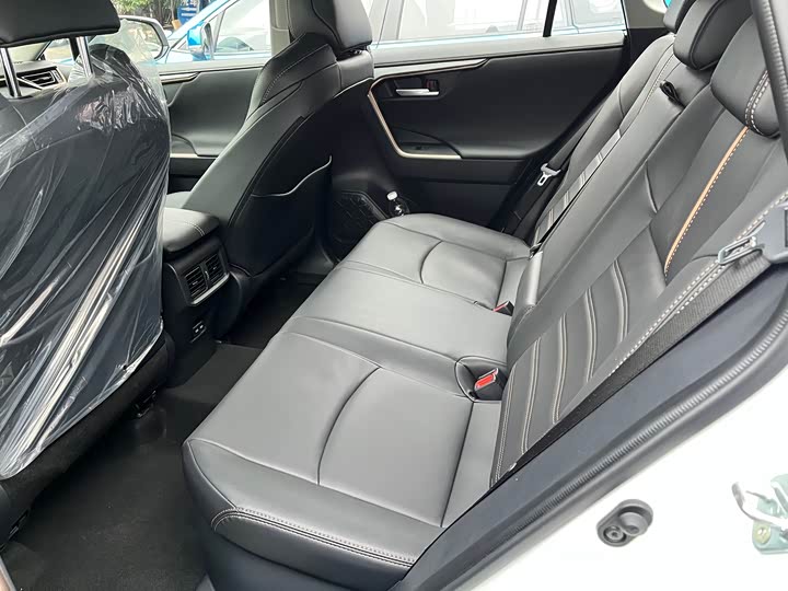 Фото 4 - Toyota Wildlander