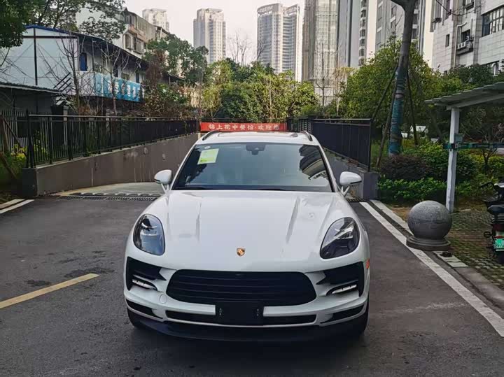 Фото 1 - Porsche Macan