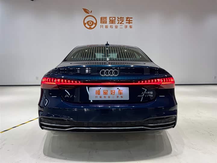 Фото 5 - Audi A7L