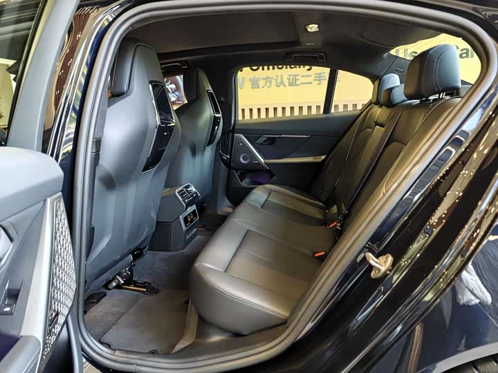 Фото 10 - BMW M5 Hybrid