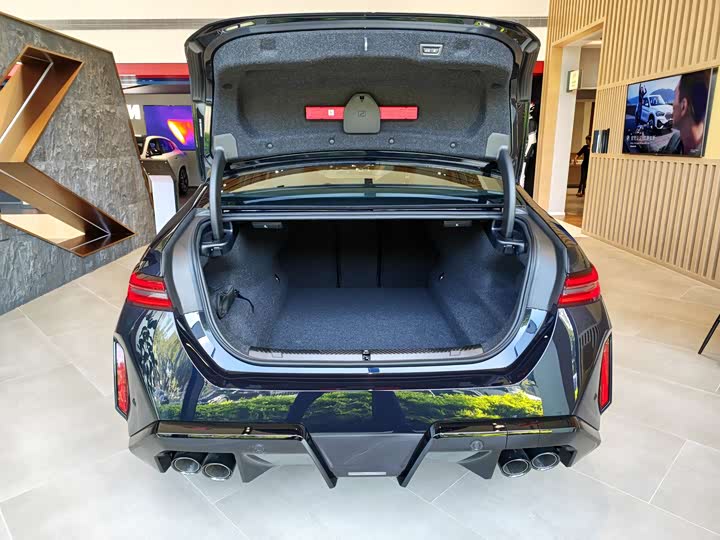 Фото 6 - BMW M5 Hybrid