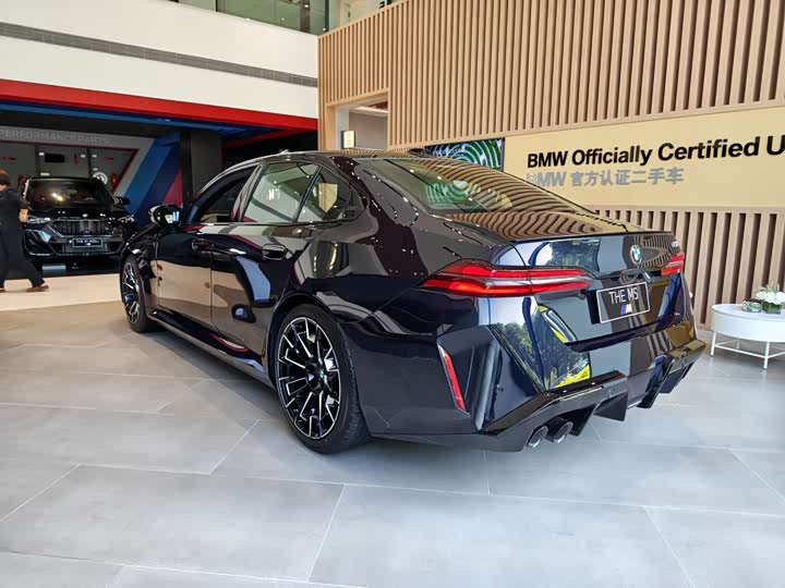 Фото 7 - BMW M5 Hybrid