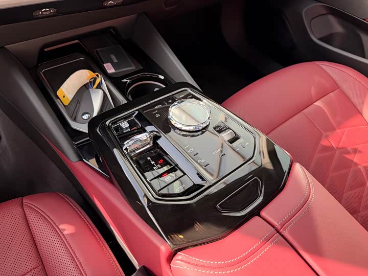 Фото 13 - BMW 5 Series