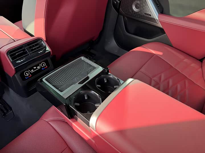 Фото 19 - BMW 5 Series