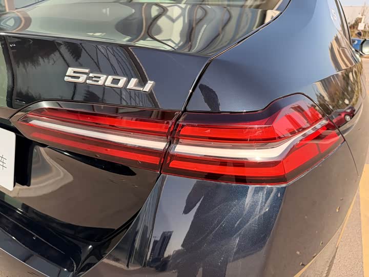 Фото 22 - BMW 5 Series