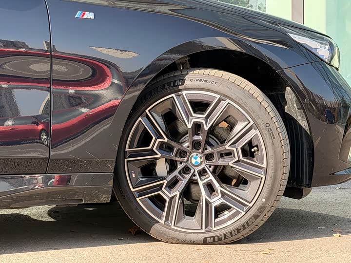 Фото 30 - BMW 5 Series