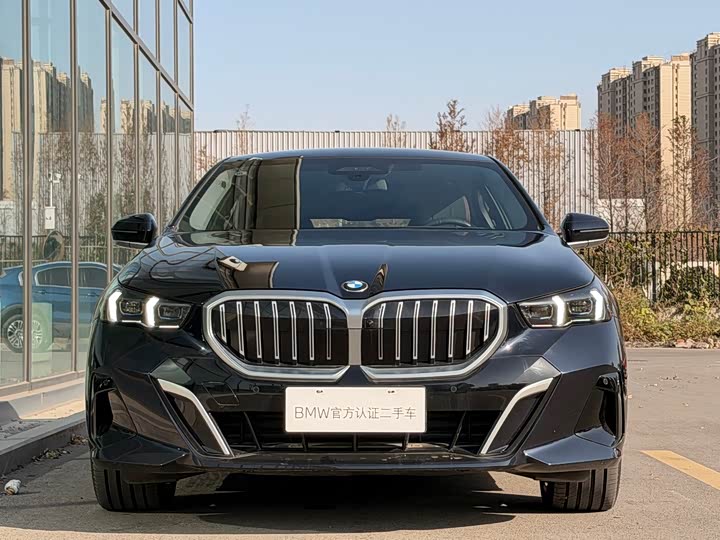 Фото 4 - BMW 5 Series