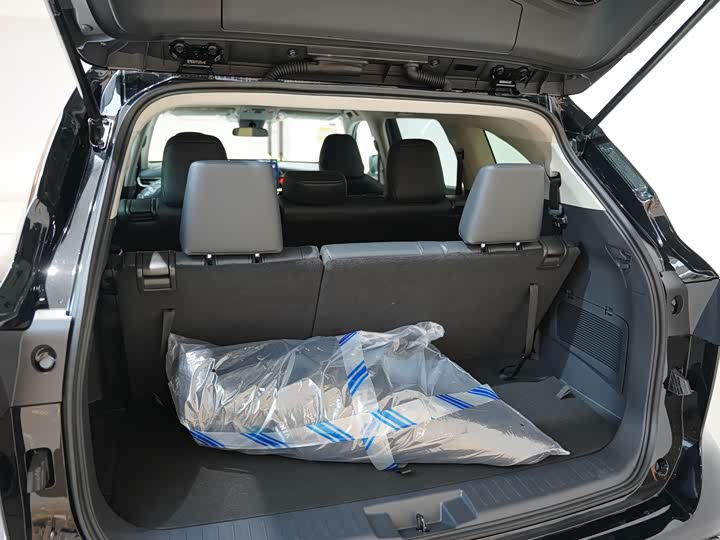 Фото 6 - Toyota Highlander