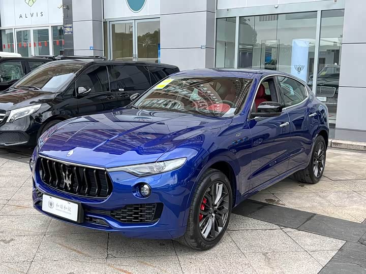 Фото 1 - Maserati Levante