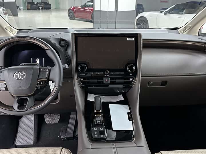 Фото 21 - Toyota Alphard