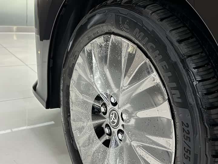 Фото 7 - Toyota Alphard