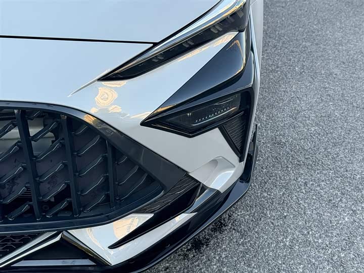 Фото 10 - MG Motor 6