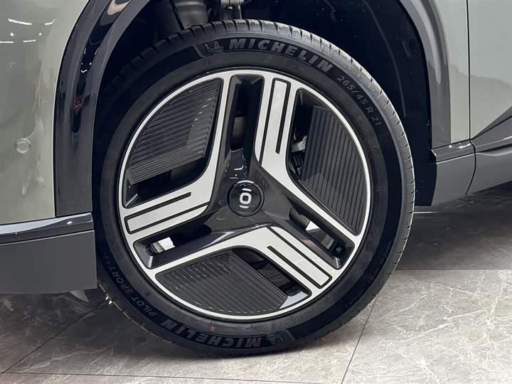 Фото 21 - Changan Qiyuan (Nevo) E07