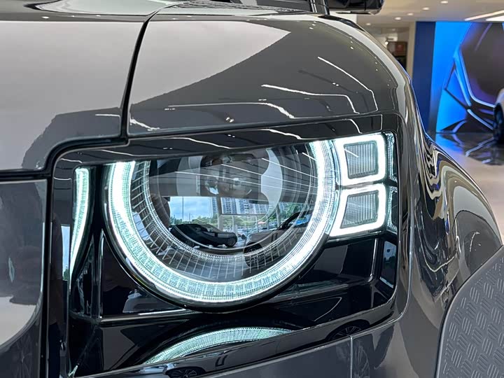 Фото 3 - Land Rover Defender