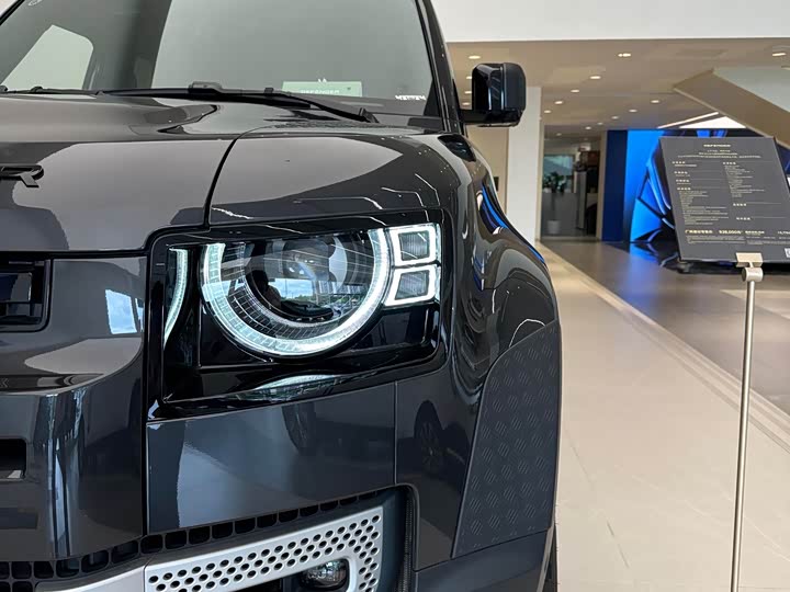 Фото 4 - Land Rover Defender