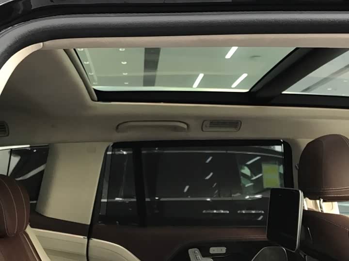 Фото 10 - Mercedes-Benz Maybach GLS