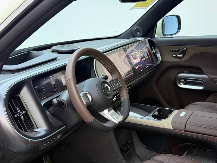 Фото 9 - Smart #5