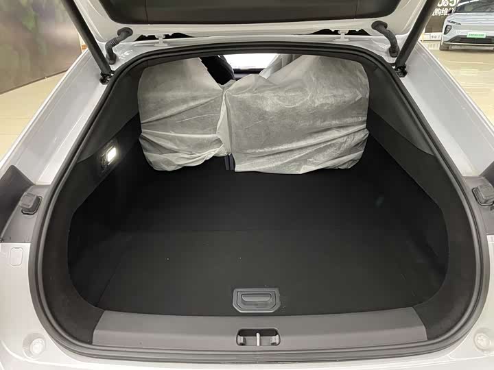 Фото 15 - Geely Jiyue 07