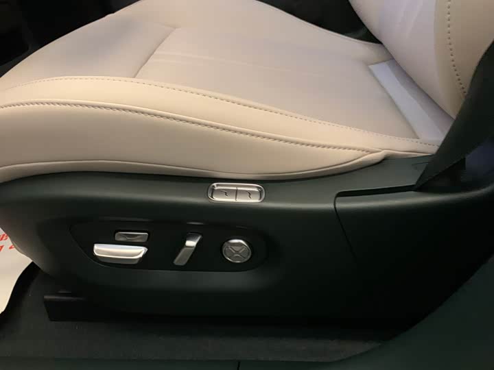 Photo 9 - Xiaomi YU7