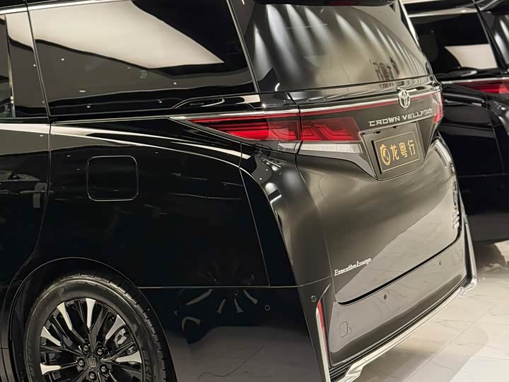 Photo 9 - Toyota Vellfire