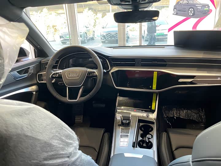 Фото 4 - Audi A6L