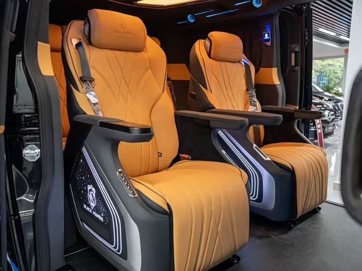 Фото 5 - Ford Tourneo