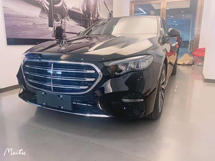 Photo 1 - Mercedes-Benz E-Class