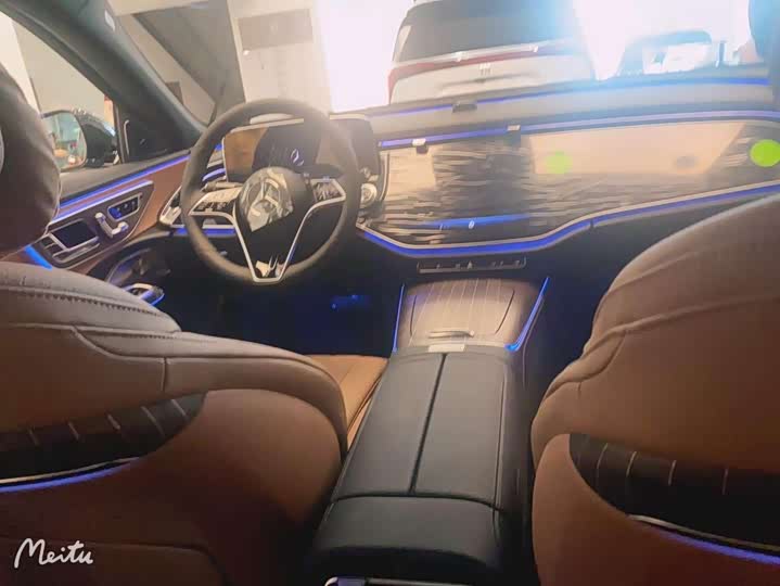 Photo 6 - Mercedes-Benz E-Class