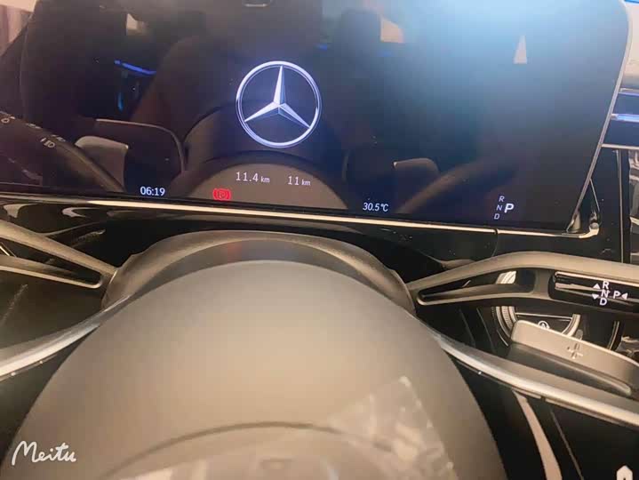 Photo 8 - Mercedes-Benz E-Class