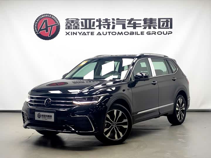 Фото 1 - Volkswagen Tiguan L Pro