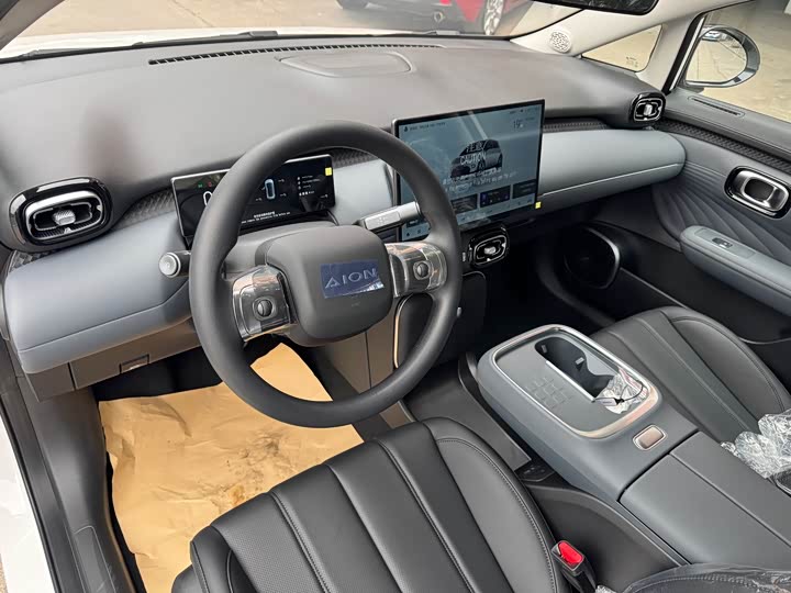 Фото 6 - GAC Aion UT