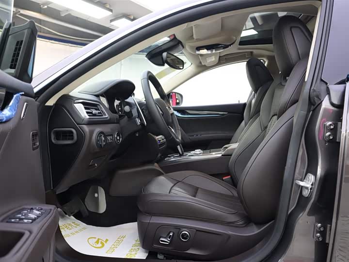 Фото 7 - Maserati Ghibli