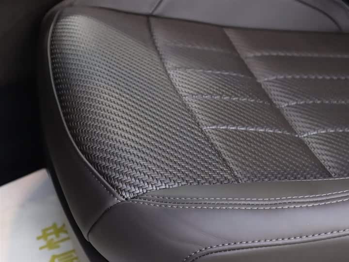 Фото 9 - Maserati Ghibli